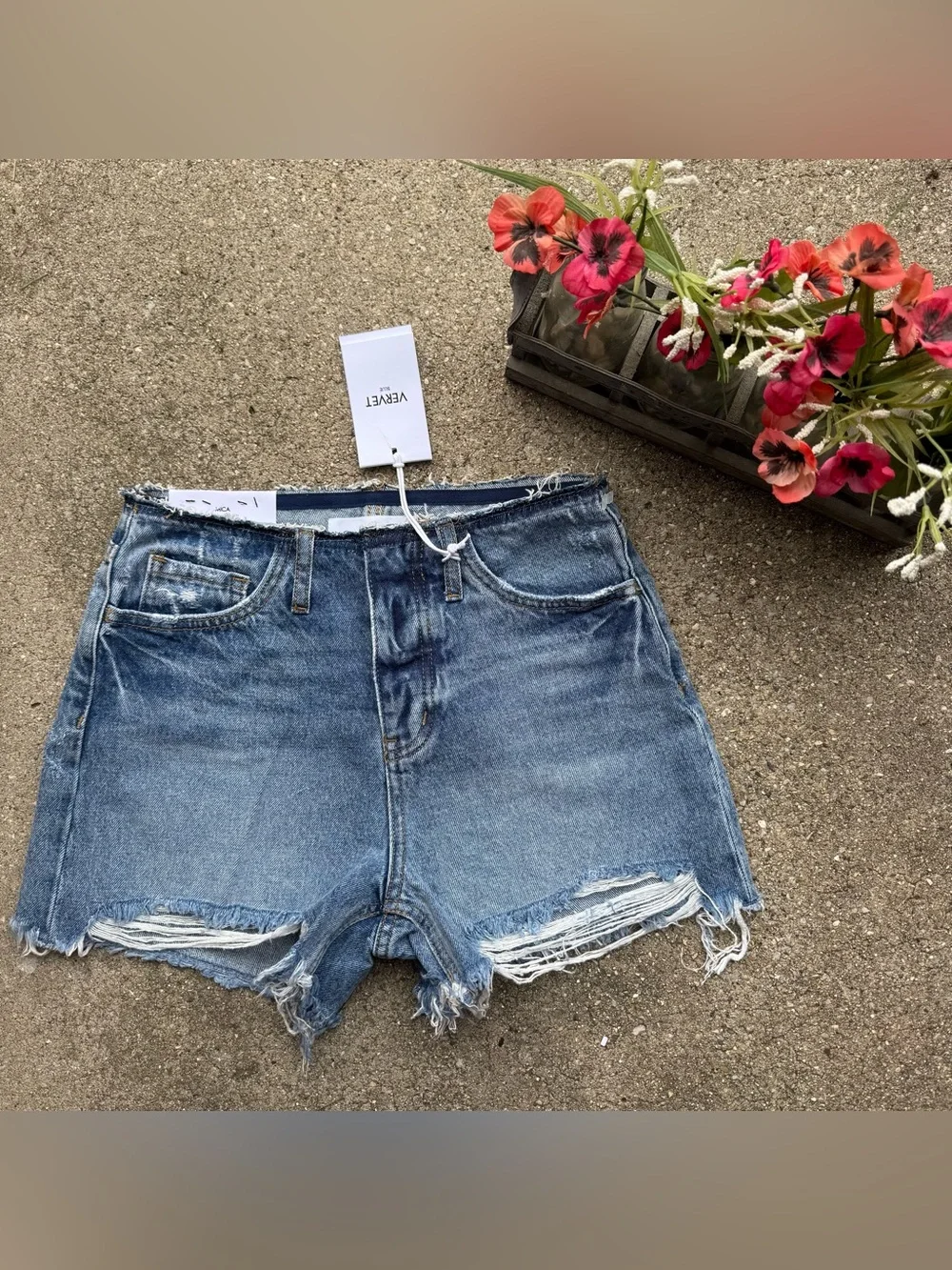 NWT Vervet Blue Distressed Jean Shorts Size XS - Picture 2 of 6